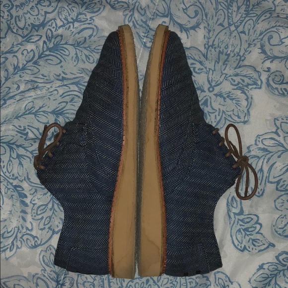 Toms - Picture 3 of 4